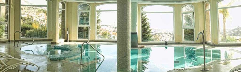 Hotel Tematico Costa Del Sol トレモリノス エクステリア 写真
