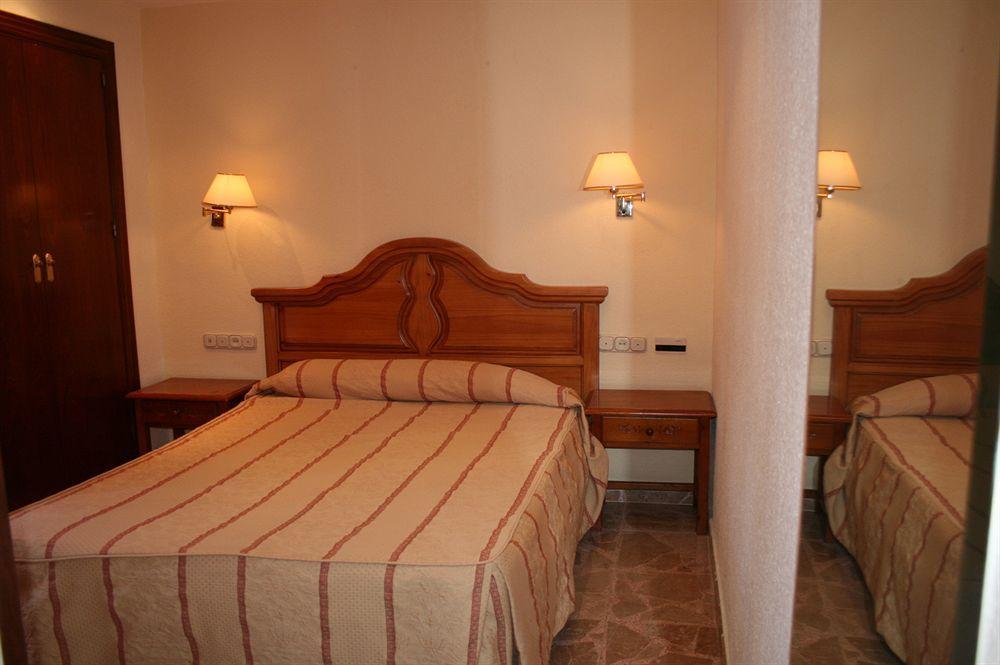 Hotel Tematico Costa Del Sol トレモリノス エクステリア 写真