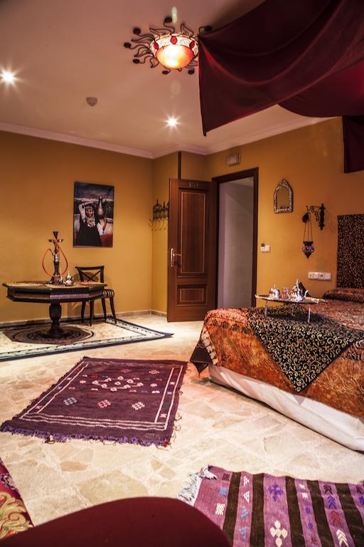 Hotel Tematico Costa Del Sol トレモリノス エクステリア 写真